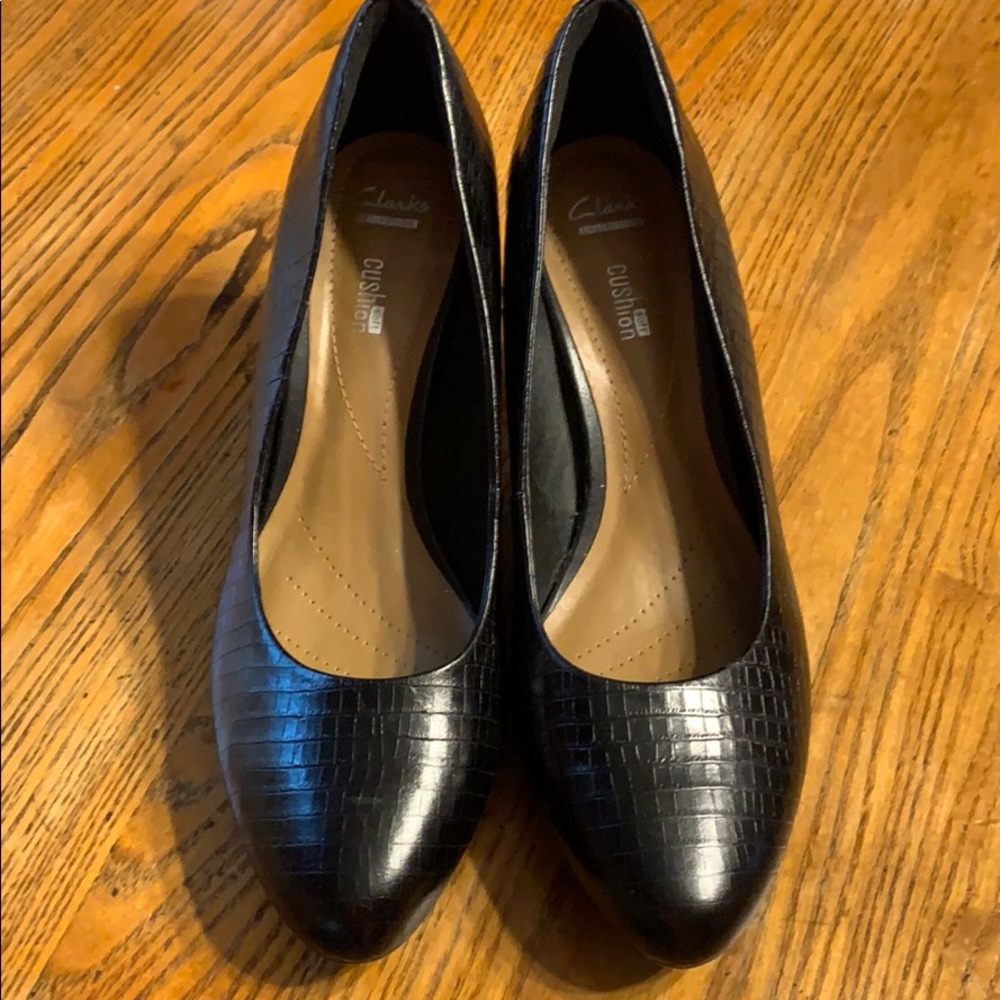 Black heels bought for a wedding. Never worn!
